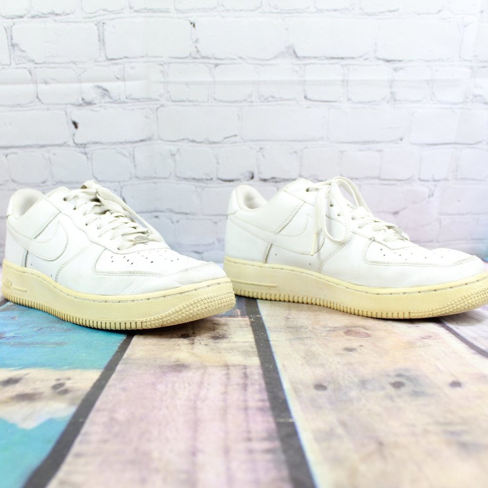 Vintage NIKE Air Force 1 Low Classic Sneakers 8 - Picture 2 of 9